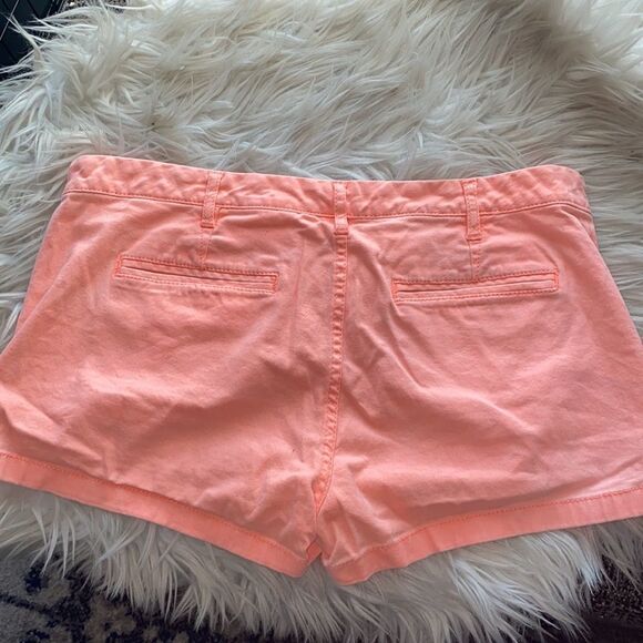 ✨ express coral twirl trouser shorts✨ - Picture 3 of 5